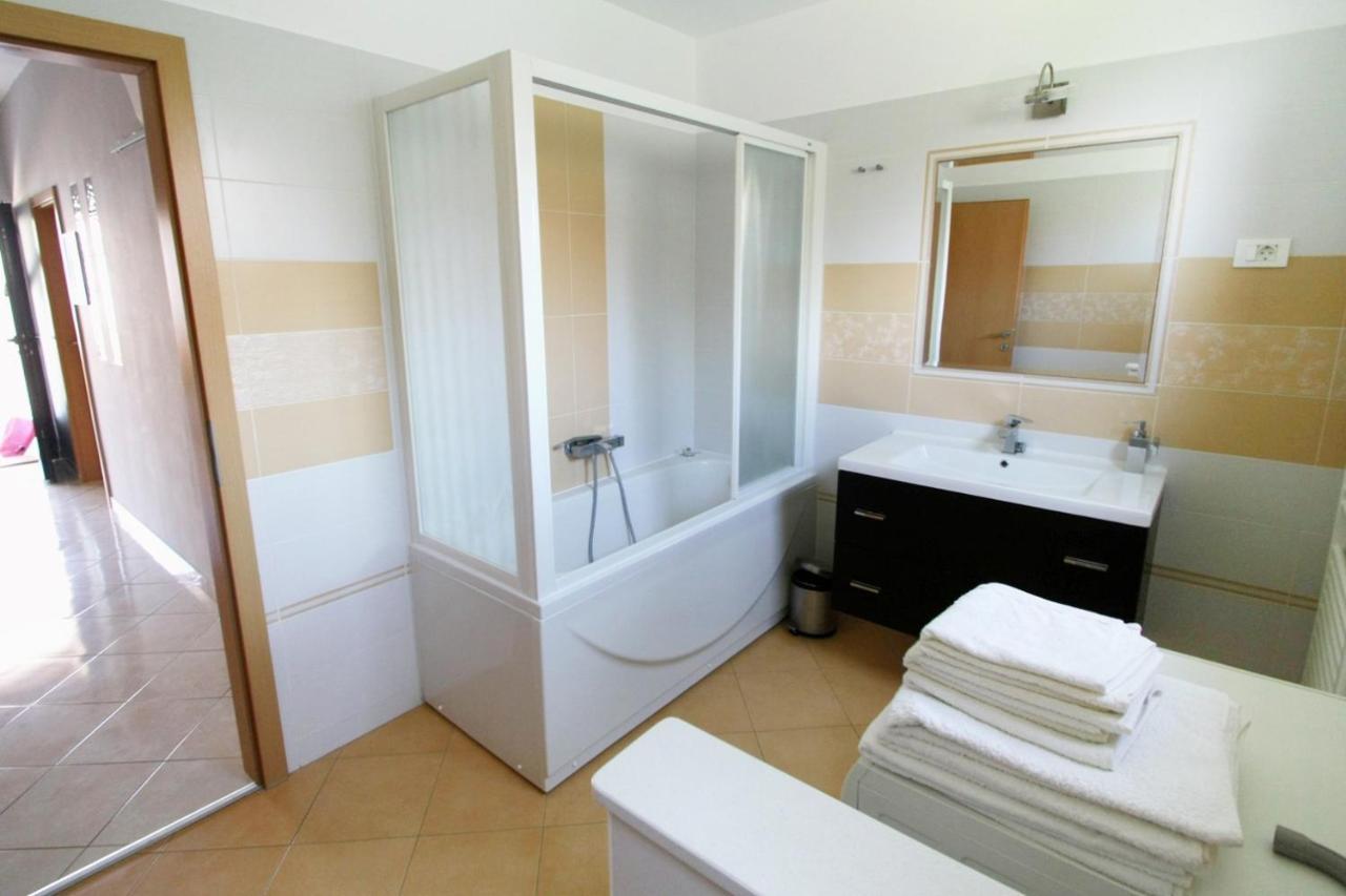 Apartments With A Parking Space Umag - 7666 Екстер'єр фото